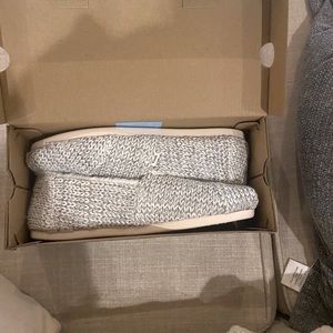 Sweater like tom slides with fur